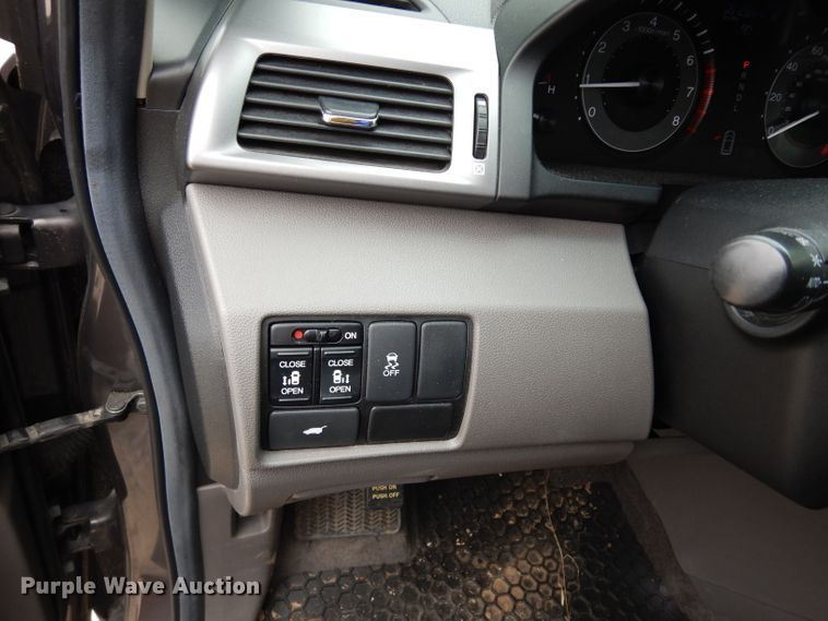 image for item DF4016 2012 Honda Odyssey  van