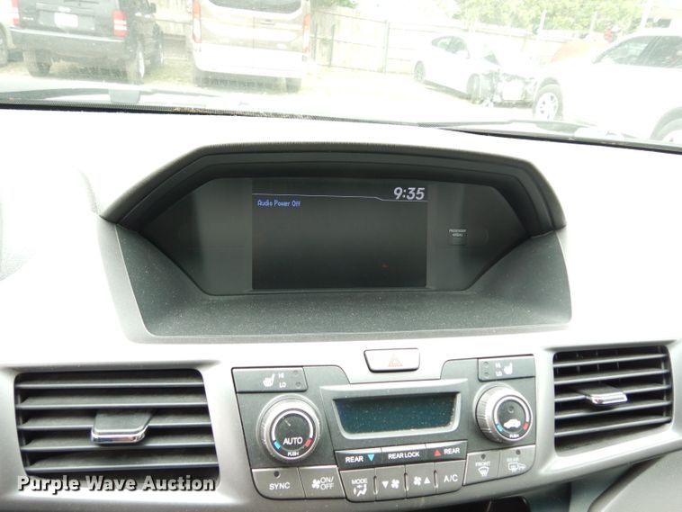 image for item DF4016 2012 Honda Odyssey  van