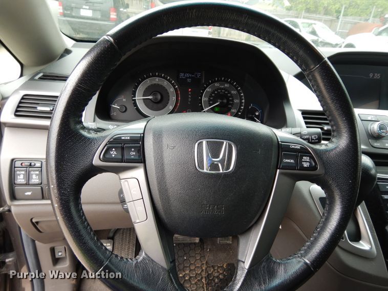 image for item DF4016 2012 Honda Odyssey  van