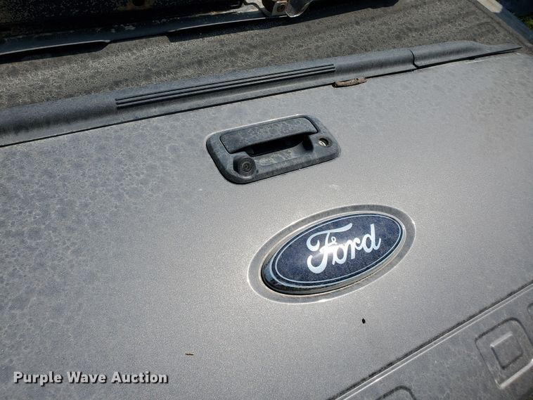 image for item DF5678 2010 Ford F250 pickup truck bed