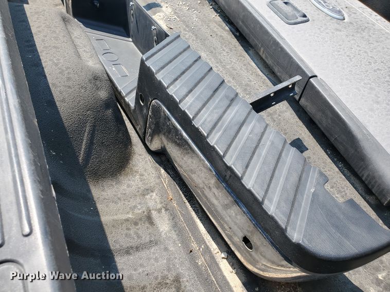 image for item DF5678 2010 Ford F250 pickup truck bed