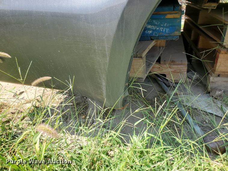 image for item DF5678 2010 Ford F250 pickup truck bed