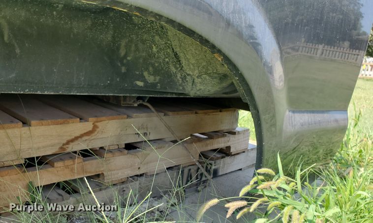 image for item DF5678 2010 Ford F250 pickup truck bed