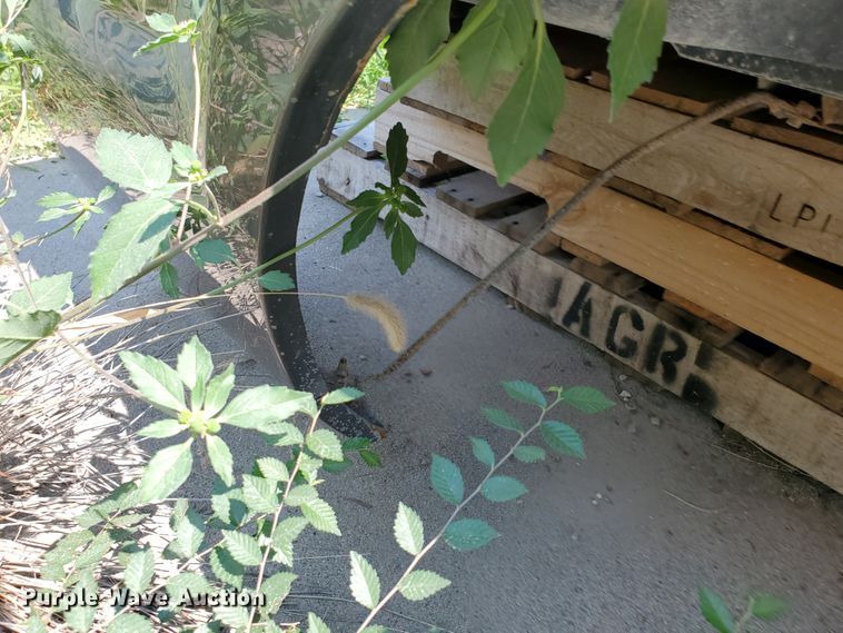 image for item DF5678 2010 Ford F250 pickup truck bed