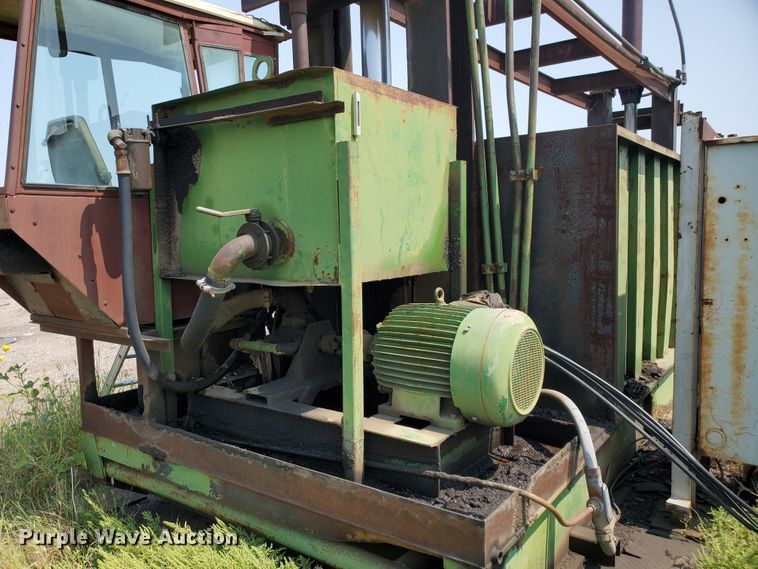 image for item DF5679 Car crusher