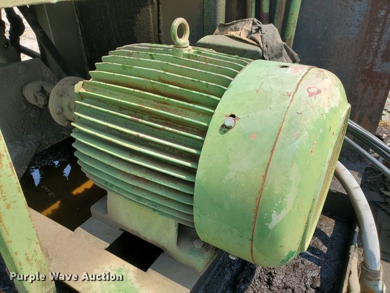 image for item DF5679 Car crusher