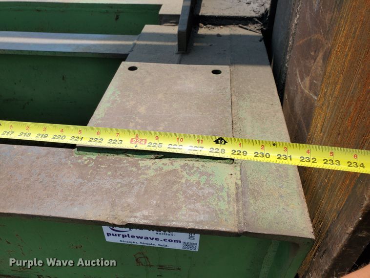 image for item DF5679 Car crusher