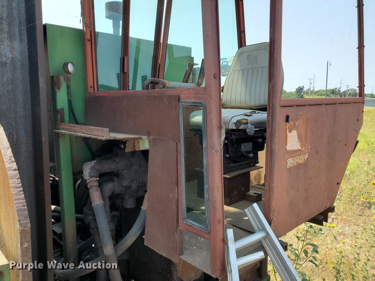 image for item DF5679 Car crusher