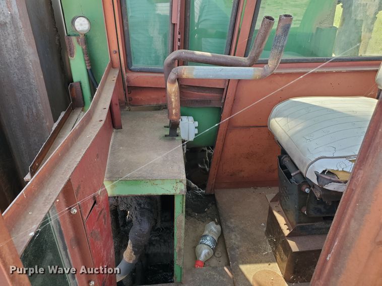 image for item DF5679 Car crusher