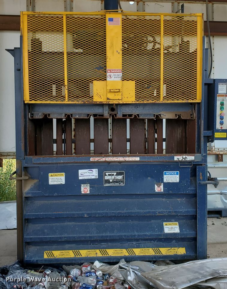 image for item DF5680 Marathon V-7230HD vertical refuse baler