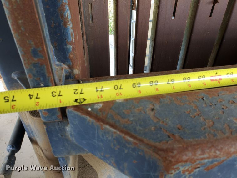 image for item DF5680 Marathon V-7230HD vertical refuse baler