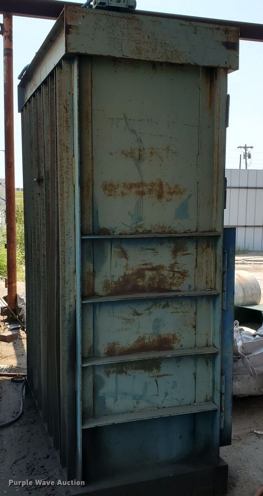 image for item DF5681 J.V. Cram-A-Lot vertical refuse baler
