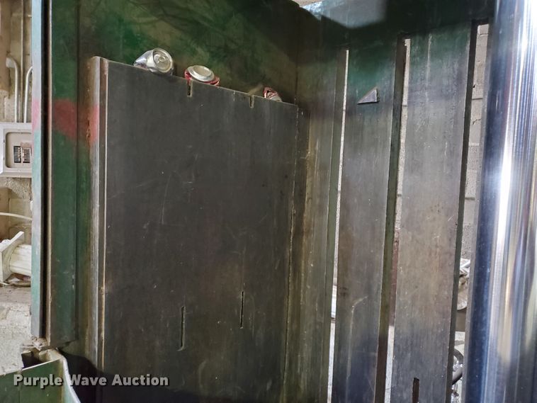 image for item DF5683 Second V5-XHDP vertical refuse baler