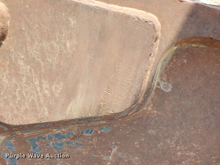 image for item DF5685 Caterpillar demolition 1.5 yd. grapple