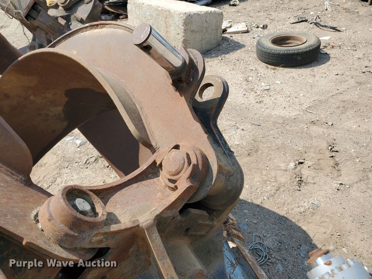 image for item DF5686 Rotobec 0P4-200-S-CD2-HR1-1 demolition grapple