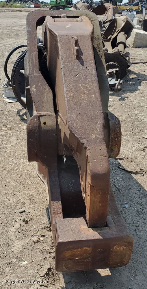 image for item DF5688 Caterpillar S340B scrap shear