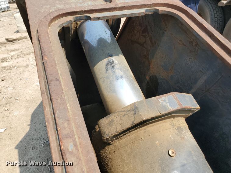 image for item DF5688 Caterpillar S340B scrap shear