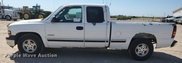 image for item DF5702 2001 Chevrolet Silverado 1500  Ext. Cab pickup truck