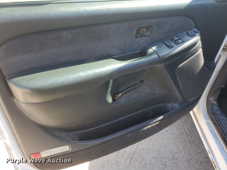 image for item DF5702 2001 Chevrolet Silverado 1500  Ext. Cab pickup truck