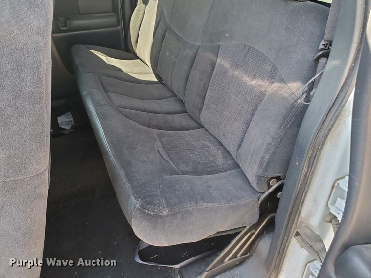 image for item DF5702 2001 Chevrolet Silverado 1500  Ext. Cab pickup truck