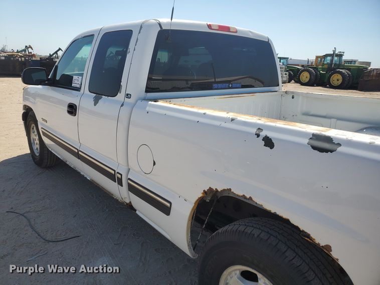 image for item DF5702 2001 Chevrolet Silverado 1500  Ext. Cab pickup truck