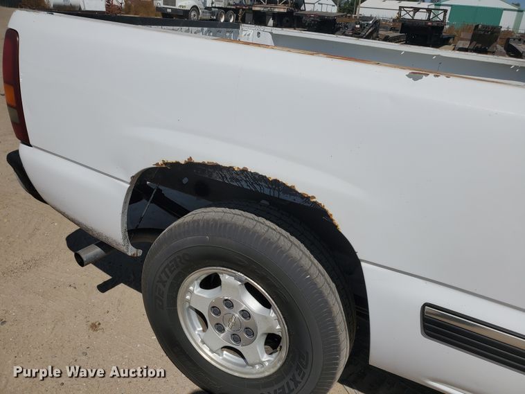 image for item DF5702 2001 Chevrolet Silverado 1500  Ext. Cab pickup truck