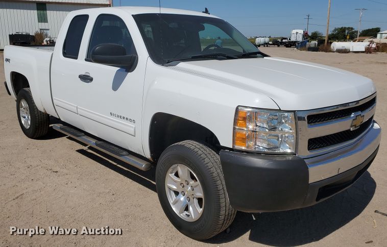 image for item DF5703 2010 Chevrolet Silverado 1500  Ext. Cab pickup truck
