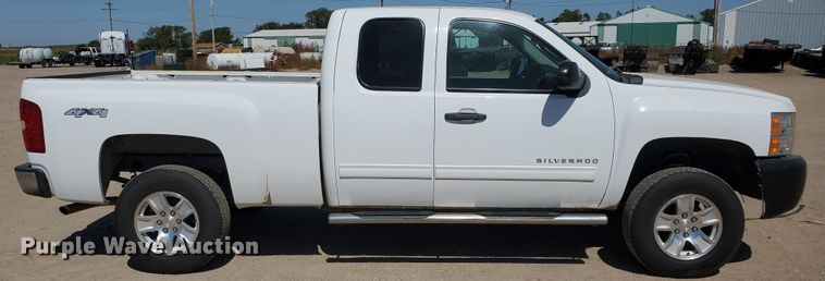 image for item DF5703 2010 Chevrolet Silverado 1500  Ext. Cab pickup truck