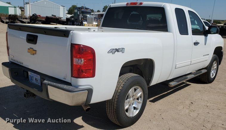 image for item DF5703 2010 Chevrolet Silverado 1500  Ext. Cab pickup truck