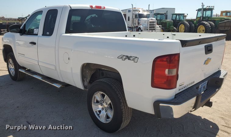 image for item DF5703 2010 Chevrolet Silverado 1500  Ext. Cab pickup truck