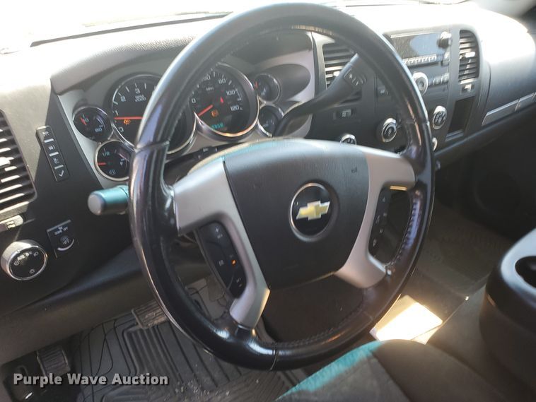 image for item DF5703 2010 Chevrolet Silverado 1500  Ext. Cab pickup truck