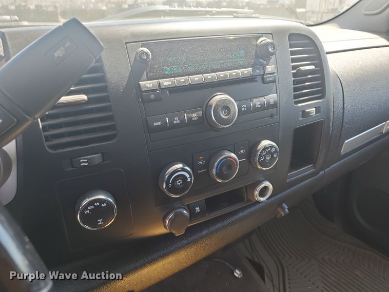 image for item DF5703 2010 Chevrolet Silverado 1500  Ext. Cab pickup truck