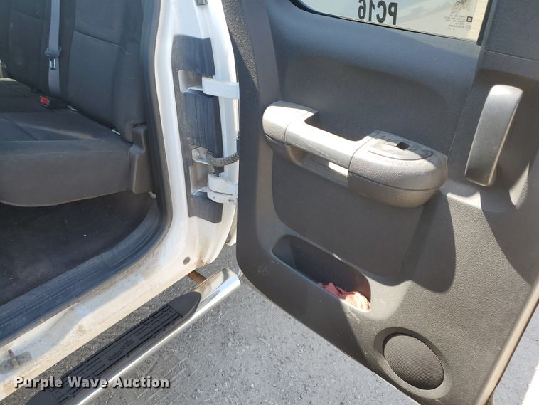 image for item DF5703 2010 Chevrolet Silverado 1500  Ext. Cab pickup truck