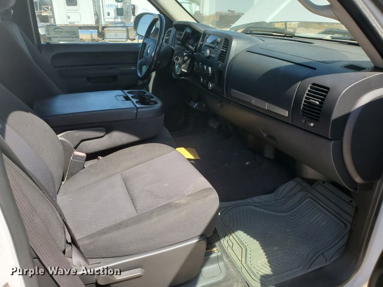 image for item DF5703 2010 Chevrolet Silverado 1500  Ext. Cab pickup truck