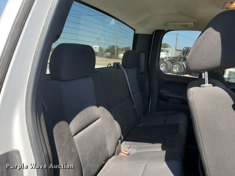 image for item DF5703 2010 Chevrolet Silverado 1500  Ext. Cab pickup truck