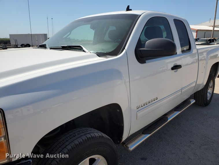 image for item DF5703 2010 Chevrolet Silverado 1500  Ext. Cab pickup truck