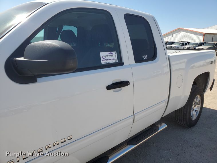 image for item DF5703 2010 Chevrolet Silverado 1500  Ext. Cab pickup truck