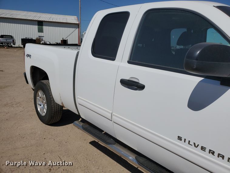 image for item DF5703 2010 Chevrolet Silverado 1500  Ext. Cab pickup truck