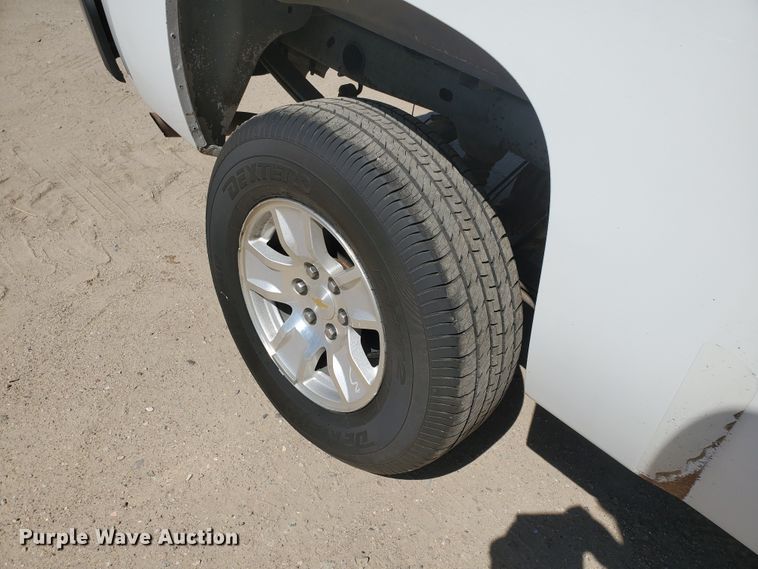 image for item DF5703 2010 Chevrolet Silverado 1500  Ext. Cab pickup truck