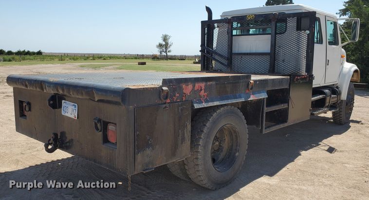 image for item DF5706 1997 International 4800  Crew Cab flatbed truck
