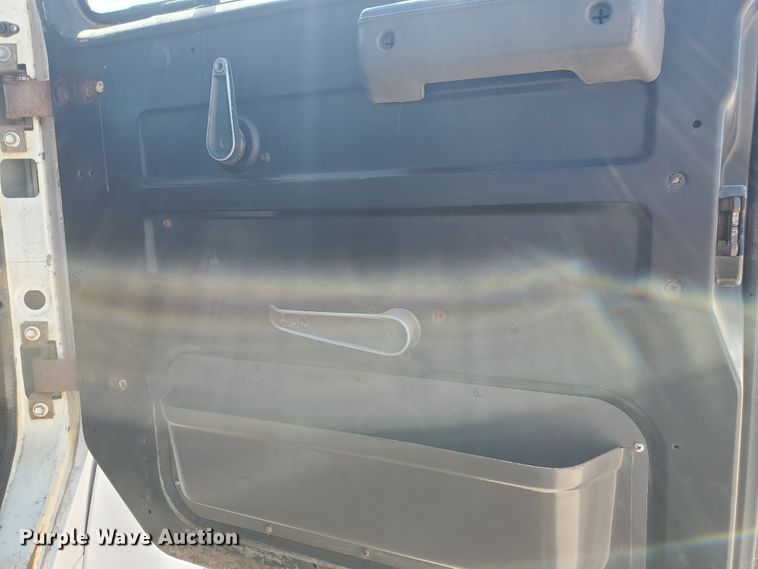 image for item DF5706 1997 International 4800  Crew Cab flatbed truck