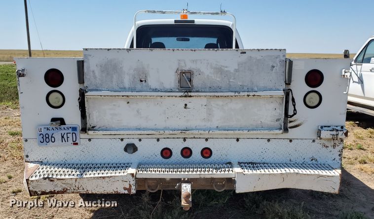 image for item DF5708 2003 Ford F450 Super Duty  utility truck