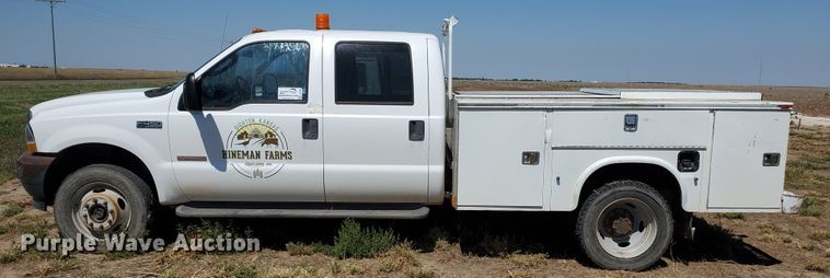 image for item DF5708 2003 Ford F450 Super Duty  utility truck