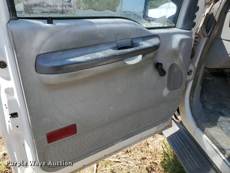 image for item DF5708 2003 Ford F450 Super Duty  utility truck
