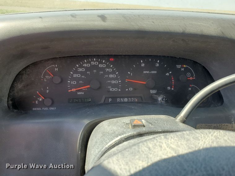 image for item DF5708 2003 Ford F450 Super Duty  utility truck