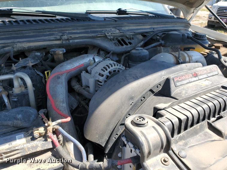 image for item DF5708 2003 Ford F450 Super Duty  utility truck