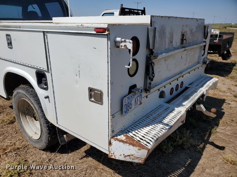 image for item DF5708 2003 Ford F450 Super Duty  utility truck