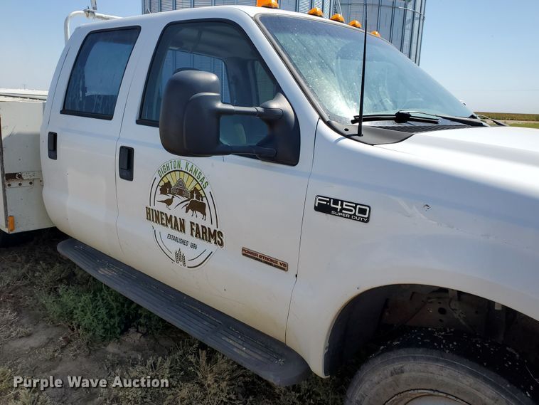 image for item DF5708 2003 Ford F450 Super Duty  utility truck