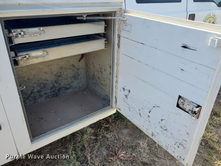 image for item DF5708 2003 Ford F450 Super Duty  utility truck