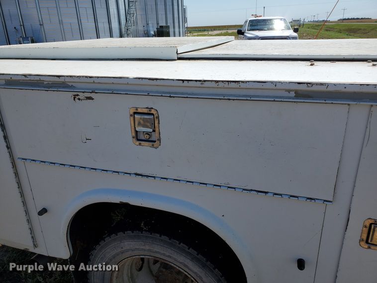 image for item DF5708 2003 Ford F450 Super Duty  utility truck